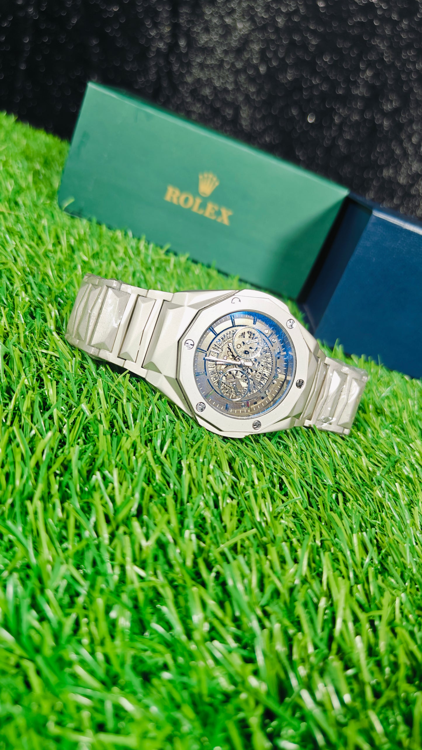 HUBLOT DIMOND CUT MEN'S WATCH WITH FREE BOX & FREE SHIPPING