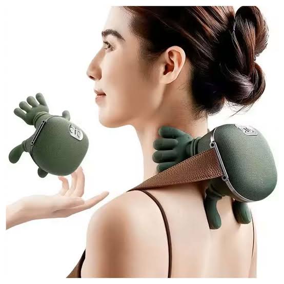 Massager, Real Hand Simulation Shiatsu Deep Tissue Electric Massager for Neck, Back & Shoulders, 3D Kneading, 3-Speed Adjustable USB Rechargeable (Green)